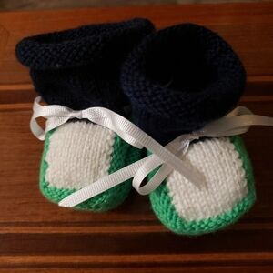 Knitted Baby Shoes - Green and White